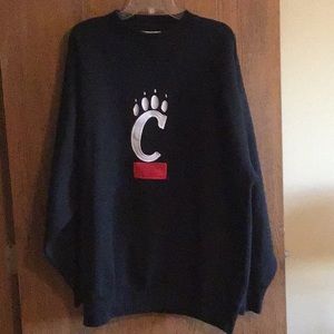 MEN’S UNIVERSITY OF CINCINNATI SWEATSHIRT SIZE 2X.